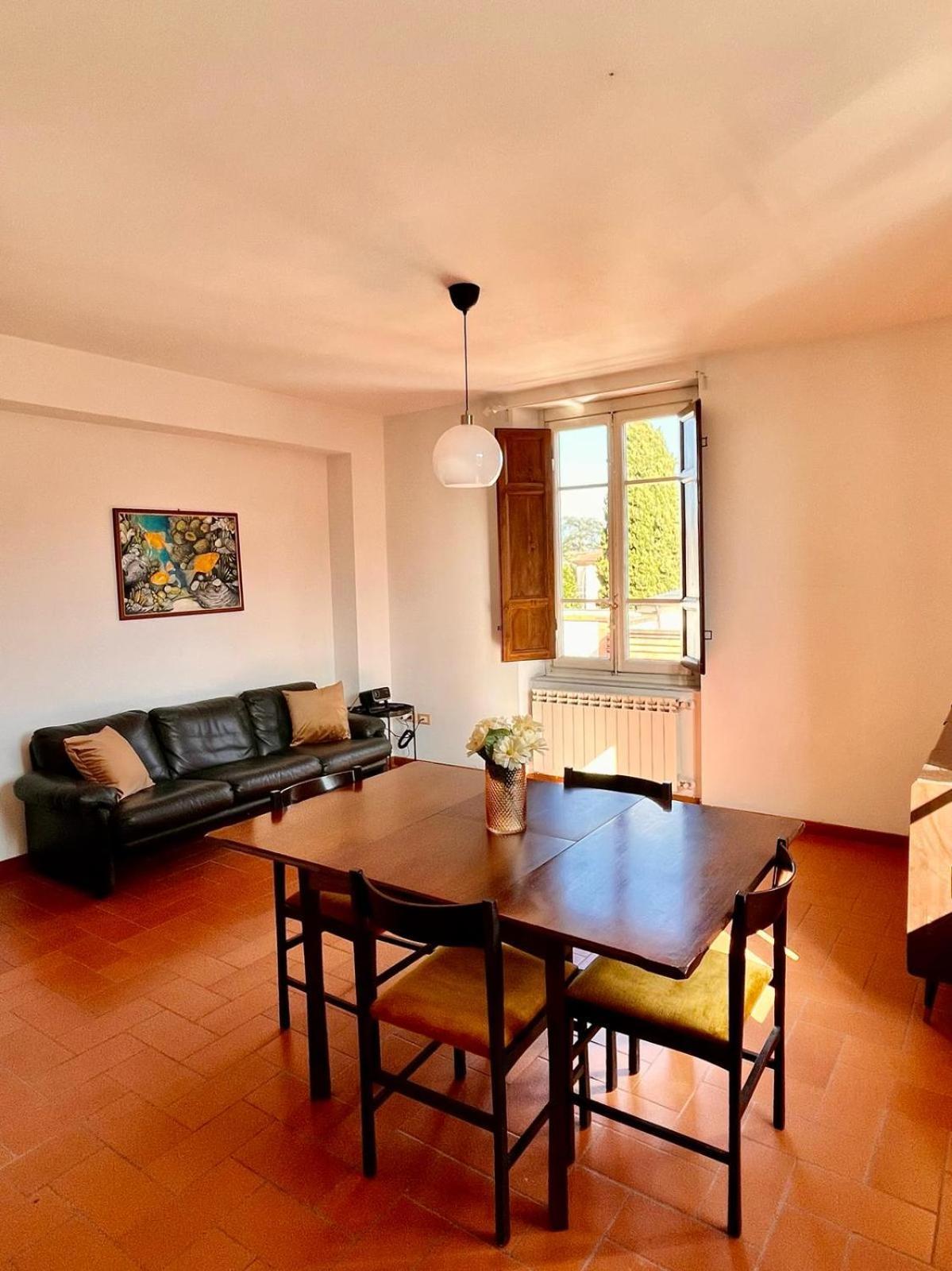 Charme Con Parcheggio Apartamento Lucca Exterior foto